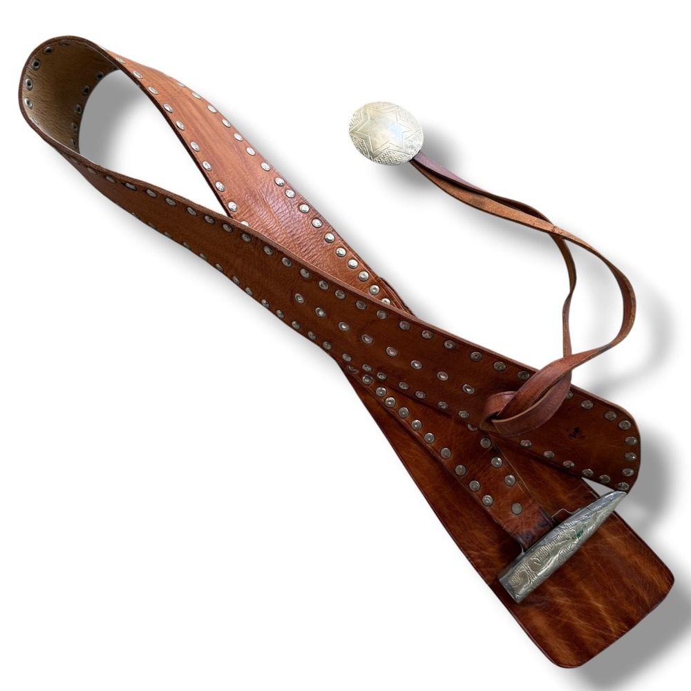 Western Cognac Brown Studded Wide Leather Wrap Belt Star Concho Silver Tone VTG.